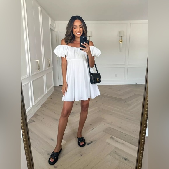 Abercrombie & Fitch Ruched Puff Sleeve Mini Dress - Picture 7 of 12